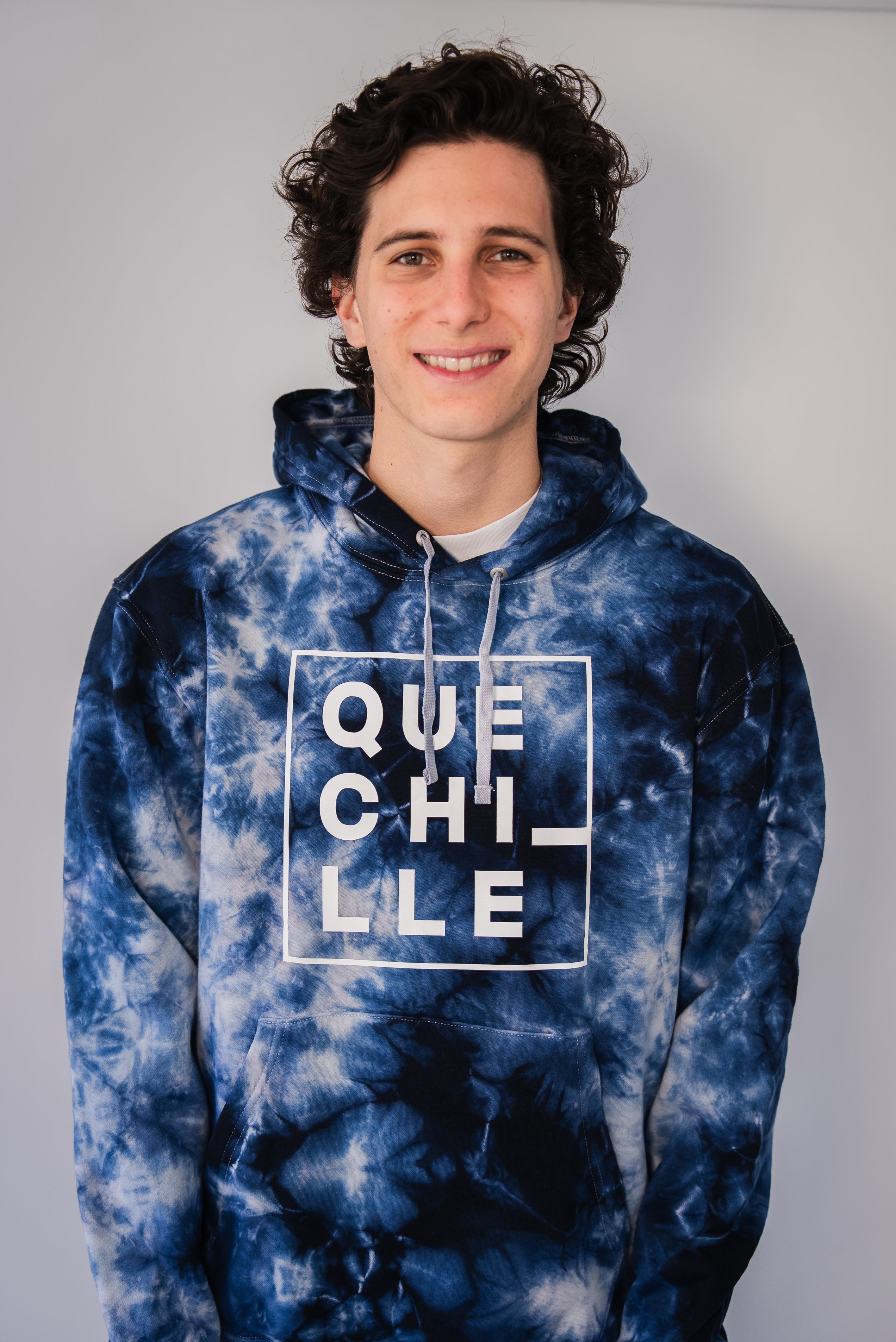 Hoodie ¡QUE CHILLE! Tie Dye Blue