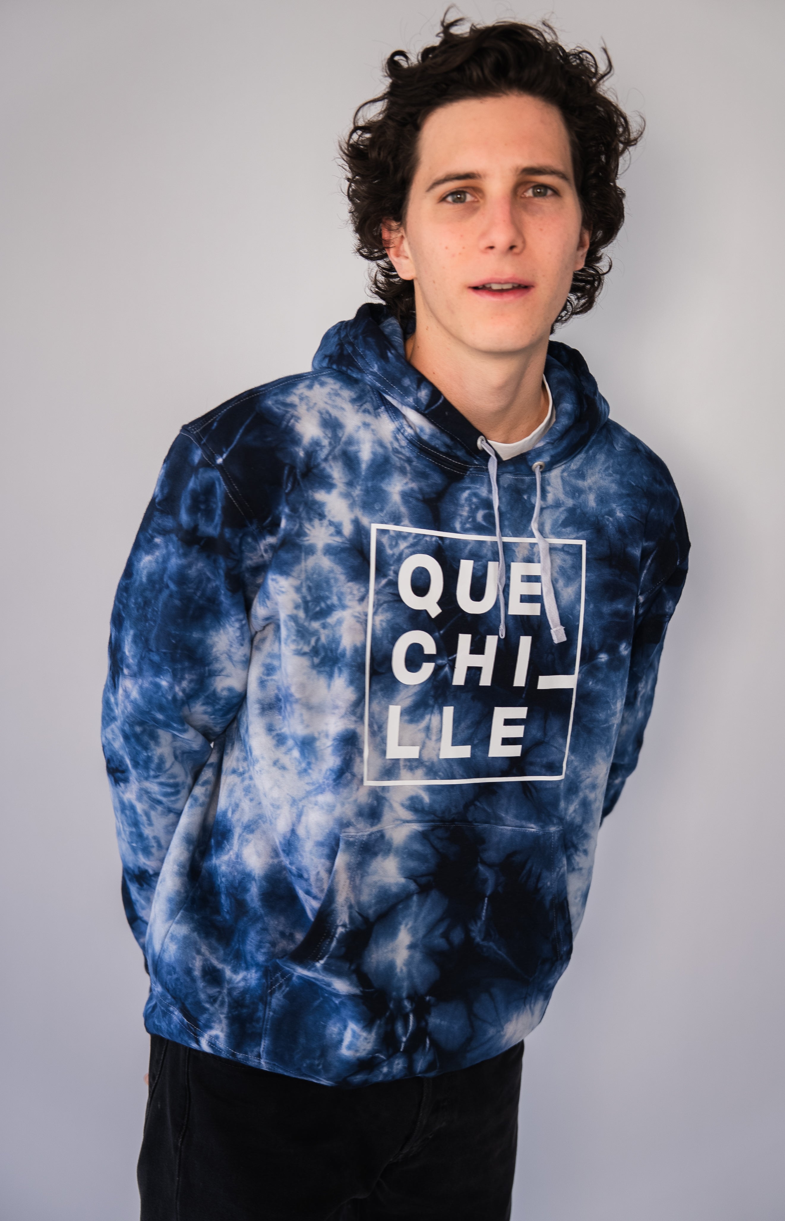 Hoodie ¡QUE CHILLE! Tie Dye Blue