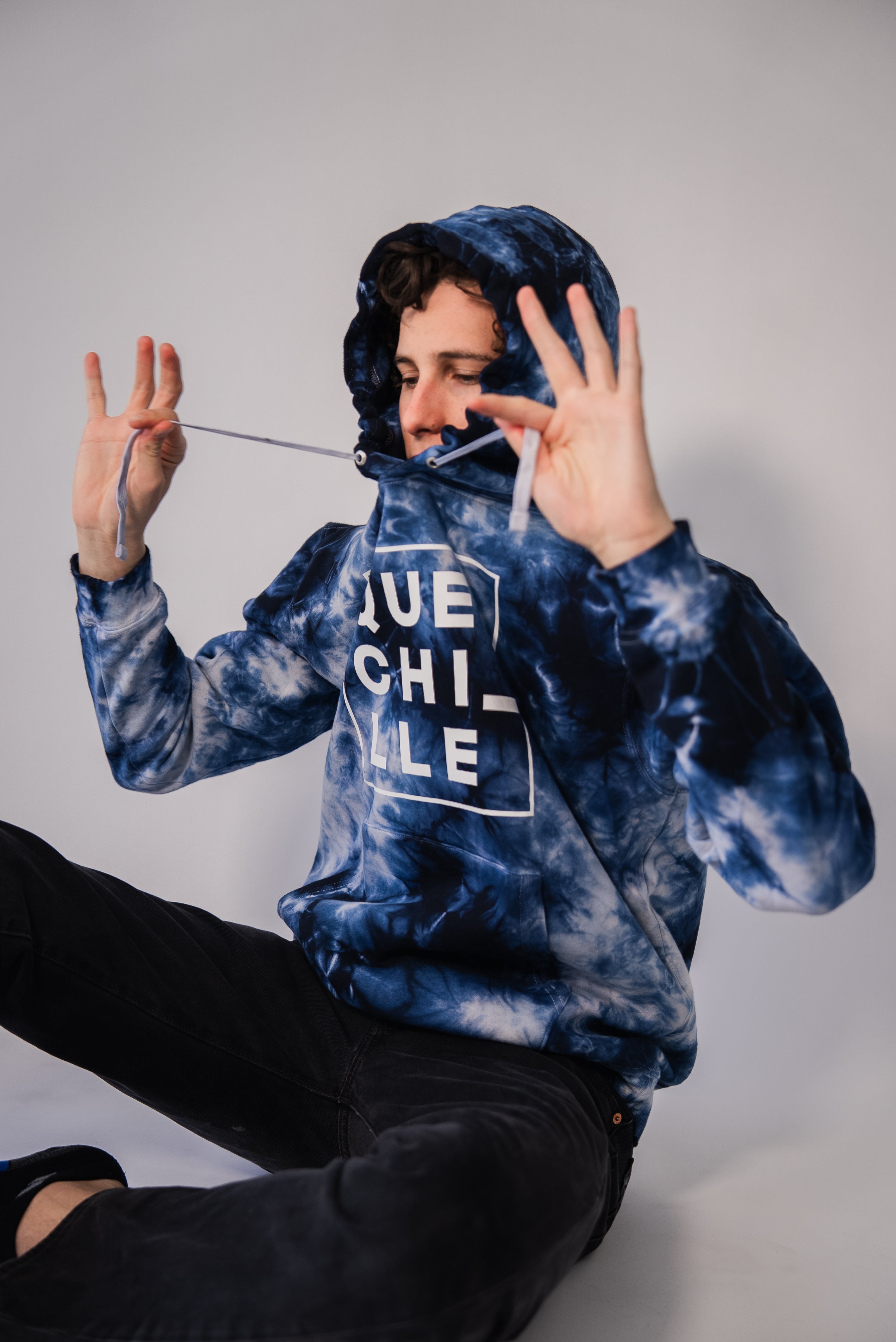 Hoodie ¡QUE CHILLE! Tie Dye Blue