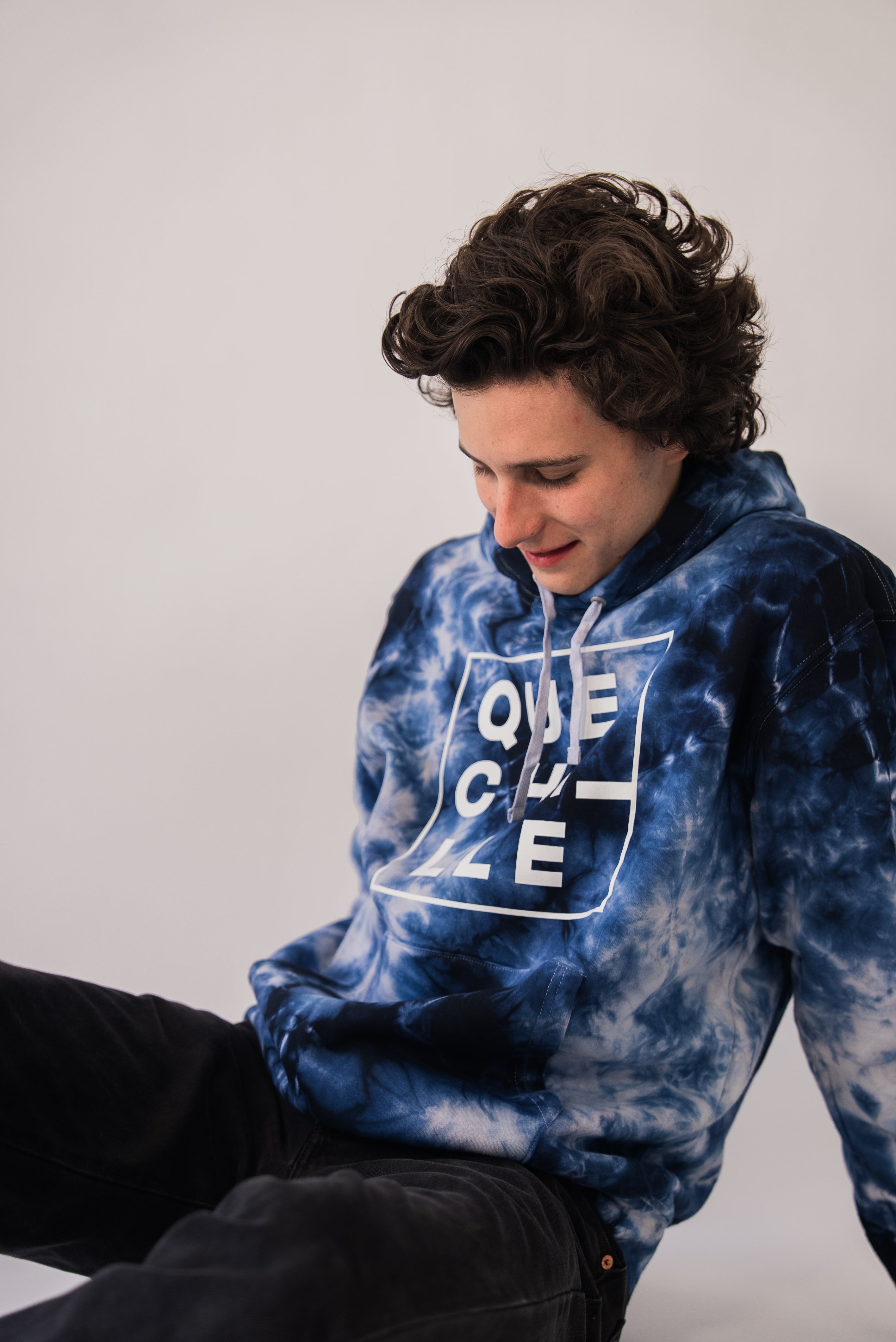 Hoodie ¡QUE CHILLE! Tie Dye Blue