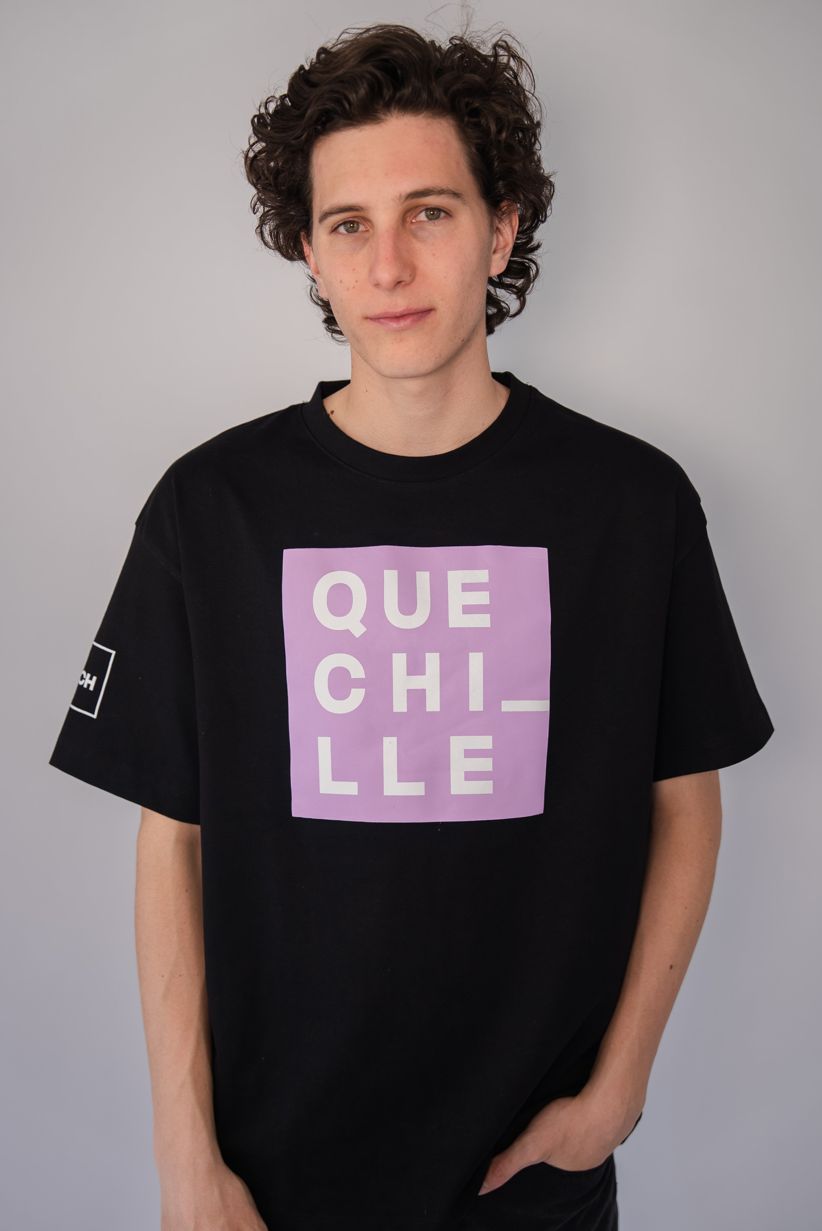 Playera Oversize ¡QUE CHILLE! Black Edition